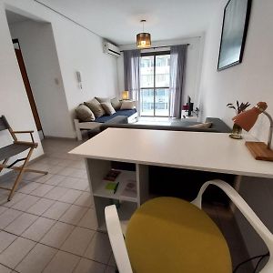 Departamento Centrico, A Metros De La Universidad, 3 Personas, Garaje Auto Chico